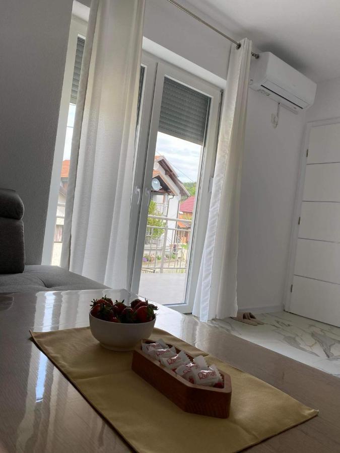 Apartman Zepce Eksteriør bilde