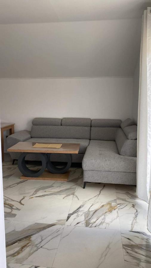 Apartman Zepce Eksteriør bilde